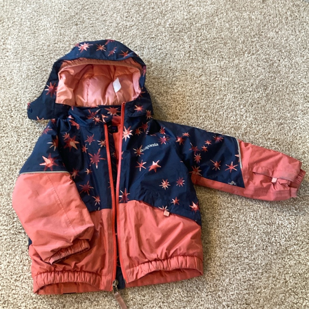 Patagonia baby snow pile 2T